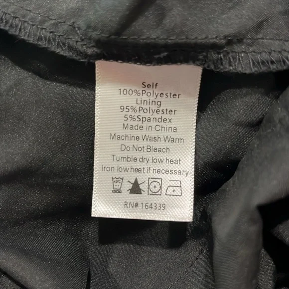 NEW! Petal & Pup Pippa Long Sleeve Midi Pleated Dress Black Size Large - Picture 8 of 8